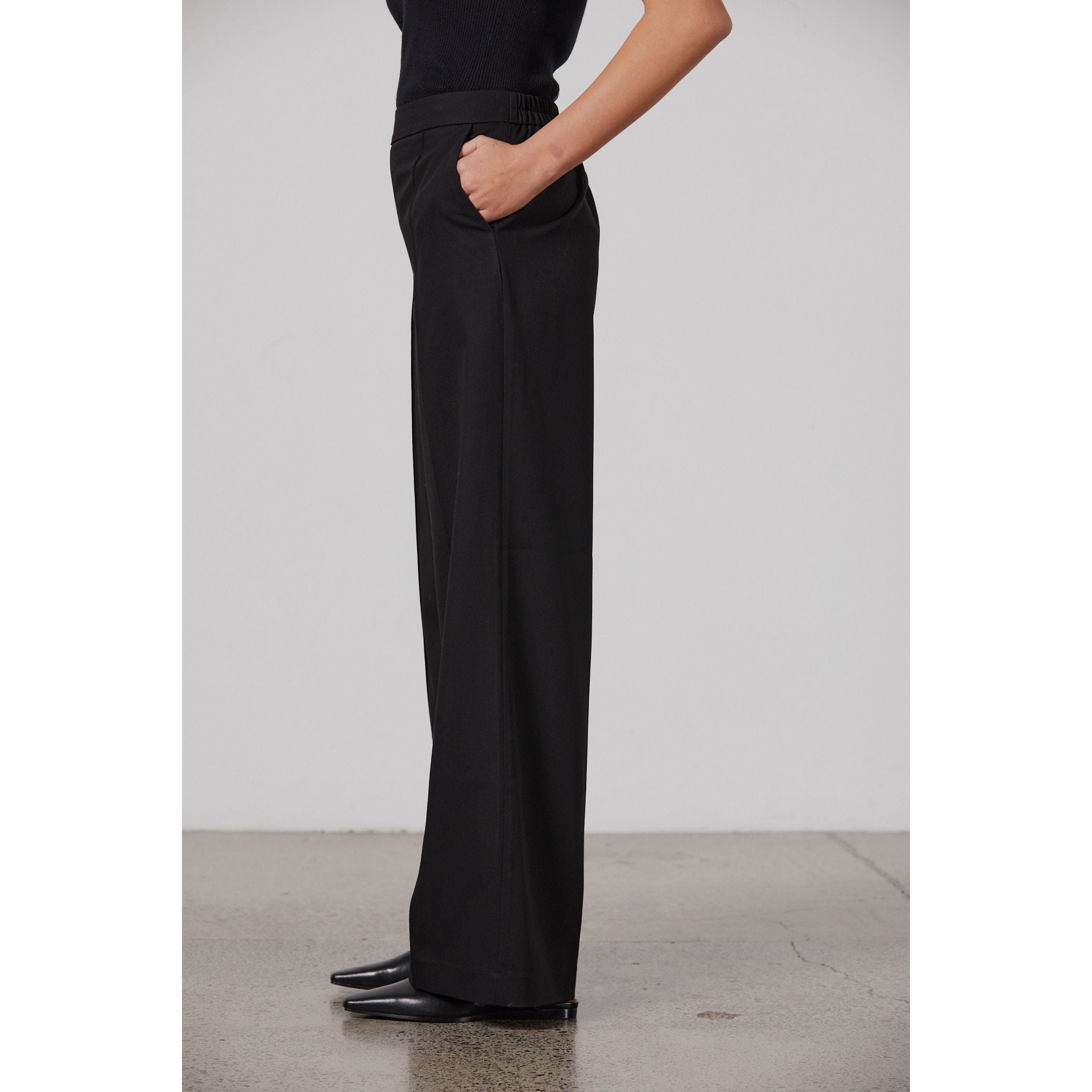 Laing Chaplin Pull on Pant – Hedgerow Limited